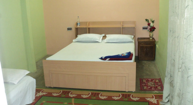 Royal Guest House, Buchen Sie Pension Hotels in Westbengalen mit Parkplatz, Parkplätze