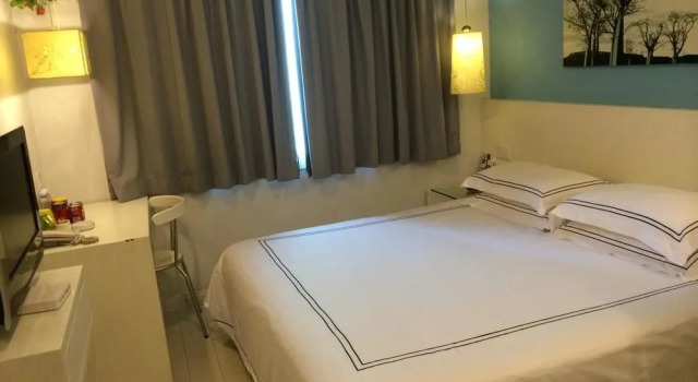 Parkgeun Hotel (Shenzhen Dongmen Pedestrian Street)