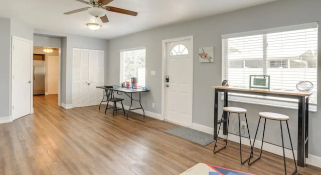 Коттедж Bright Pinellas Park Getaway w/ Private Pool!