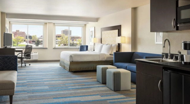 Люкс с 2 комнатами Holiday Inn Express - Colorado Springs - First & Main by IHG