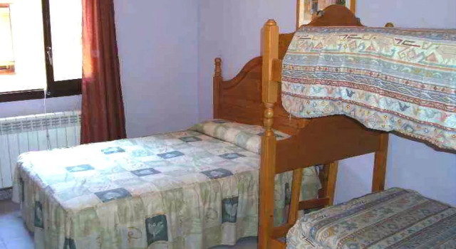 Narbona, Book Hotel Hotels in Aragon with Parking, Parking