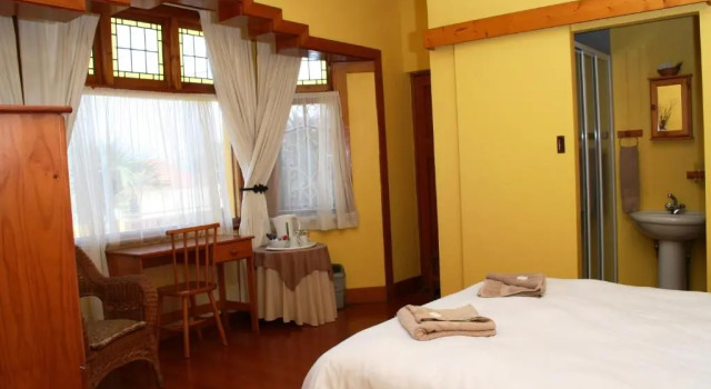 Двухместный номер Standard Flintstones Guest House Durban