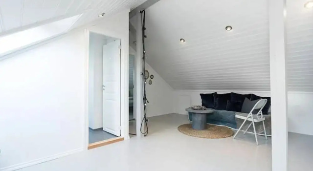 StayPlus Central Five Bedroom Home