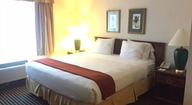 Двухместный номер Standard Evergreen Inn & Suites