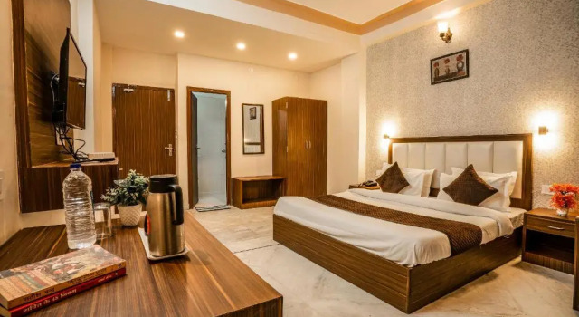 Tripli Udaipur, Забронировать Отель Отели штата Раджастхана с парковкой, Парковка
