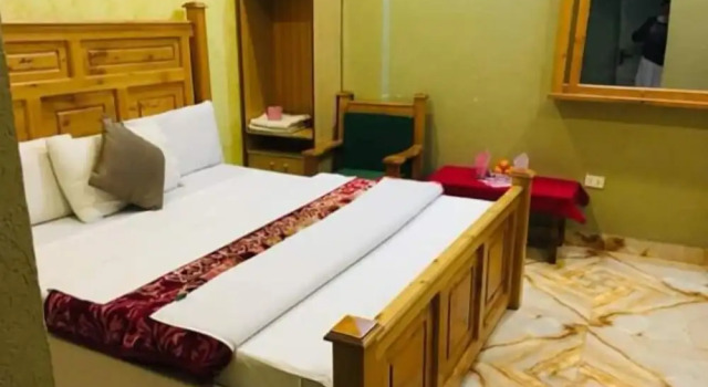 Двухместный номер Deluxe Hotel Five Star & Restaurant