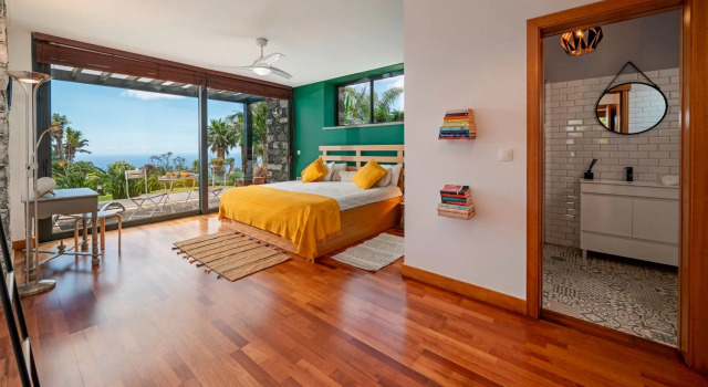 Spacious tranquil premium villa, A/C, large garden, sea-view – Garden Paradise