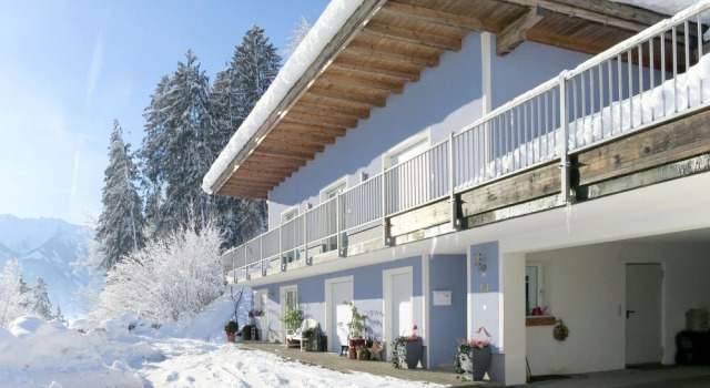 Bair Hippach in Hippach, Rezerwuj Hotel Hotele w Tyrol z parkingiem, Parking