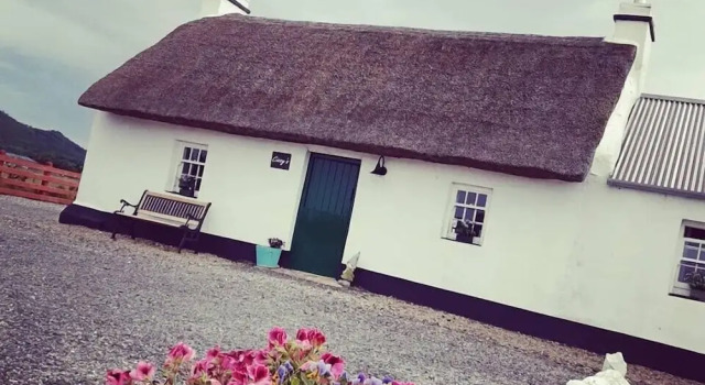 Коттедж Ballymultimber Cottages - traditional cottages on the Causeway Coast