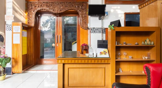 Homestay Gayatri Sawojajar RedPartner, Prenota Bed & breakfast Malang East Java