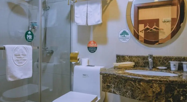 Номер Standard GreenTree Inn Jiaxing Pinghu Zhapu Jiulong Mountain Express  Hotel