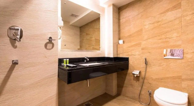 Семейный номер Standard с видом на озеро Hotel Mala Pokhara