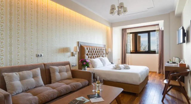 Полулюкс Цокольный этаж La Suite Boutique Hotel & Spa