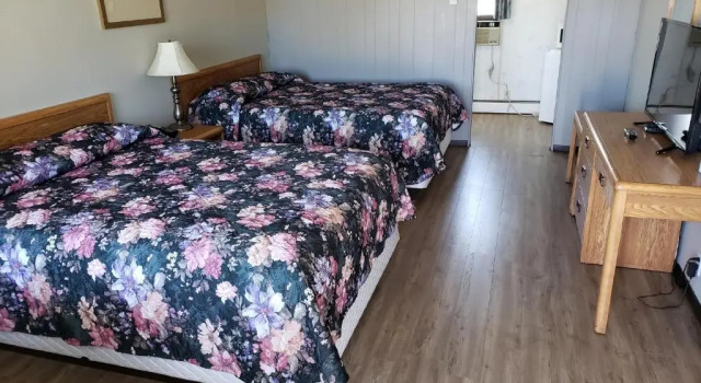 Standard Vierer Zimmer Rainbow Motel