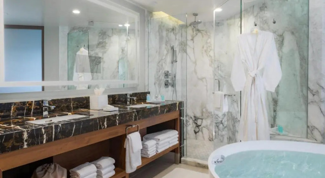 Двухместный люкс Diplomat Hilton Los Angeles-Universal City