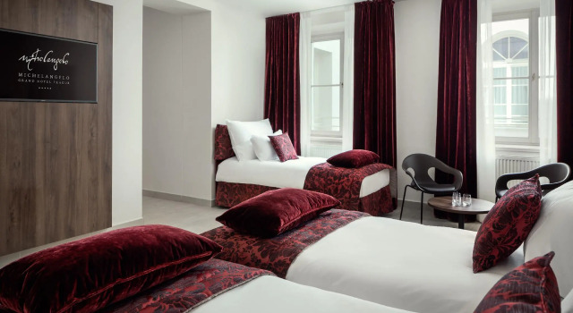 Трёхместный номер Deluxe Michelangelo Grand Hotel