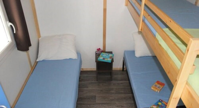 Camping Le Valserine, Book Campingplads Hoteller i Chezery Forens med pool, Swimmingpool