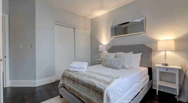 Люкс Pelicanstay at Square One Mall