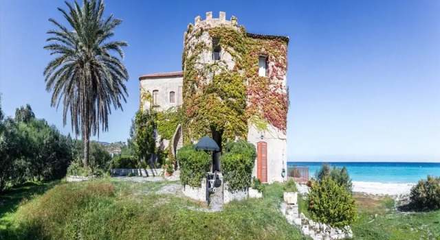 Вилла Apartment in Santa Caterina by Private Beach