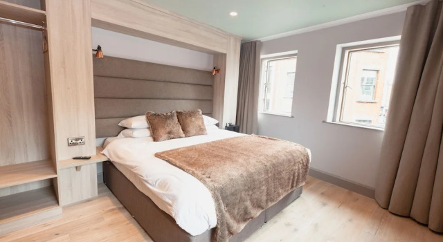 Clarendon Suites