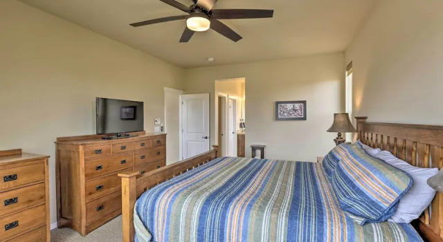 Коттедж Granby Home w/ Hot Tub + Ski, Golf & Pool Access