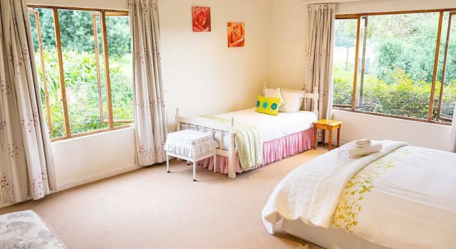 Stockowners Farm House, Book Farm Stay Howick Midlands Meander