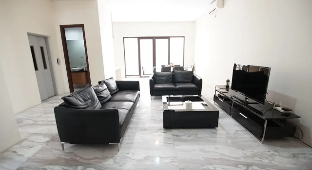 Town House Springhill Blooming Hill, Book Hotel Jakarta Jakarta Province