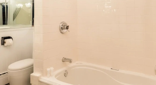 Люкс Deluxe Monroe House Executive Suites