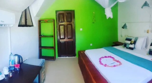 Номер Comfort Kilimani Kwetu Beach Hotel