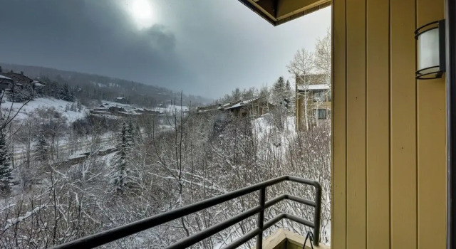 Snowmass Condo w/ Amenities < 1 Mi to Slopes!