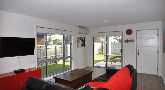 Markeish Retreat - Inlet Side - Free Wifi, Book Hotel Inverloch 