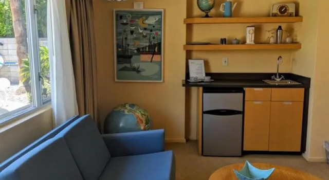 Номер Standard с видом на бассейн Orbit In - 21 and Over - A Town & Desert Boutique Hotel