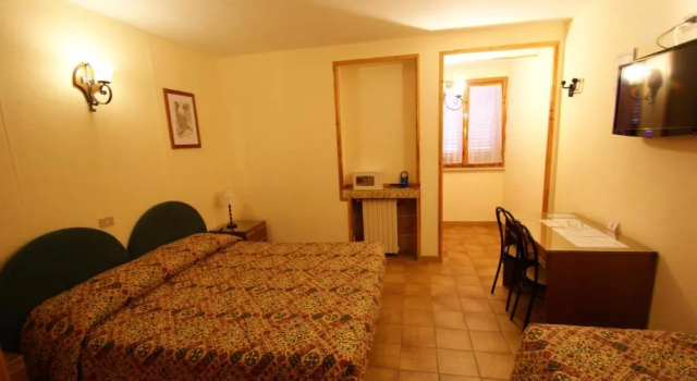 Трёхместный номер Standard Hotel Europa