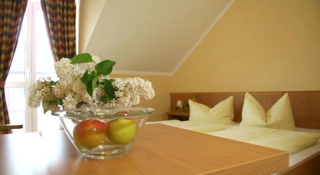 Hotel-Gasthof Eberherr, Prenota Hotel Forstinning Alta Baviera
