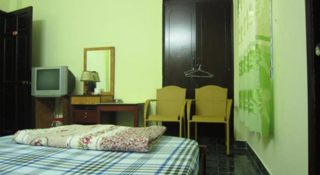Hoa Thinh Hotel, Забронировать Отель Отели Tan Phu District с бассейном, Бассейн