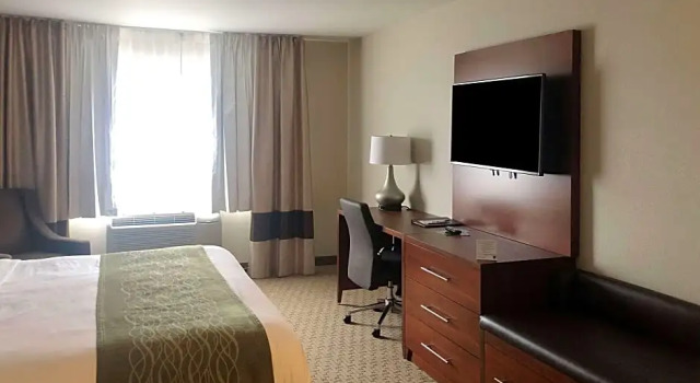 Двухместный люкс Comfort Inn & Suites