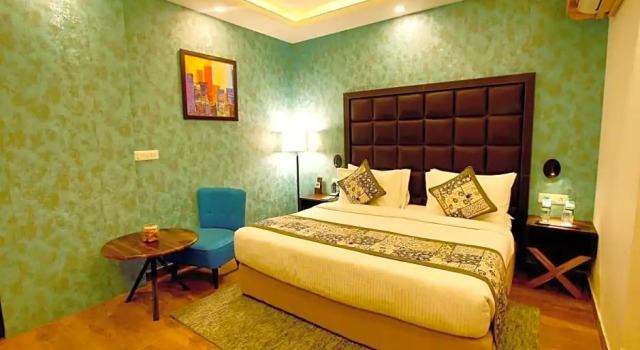 Номер Deluxe The Fern Residency Noida