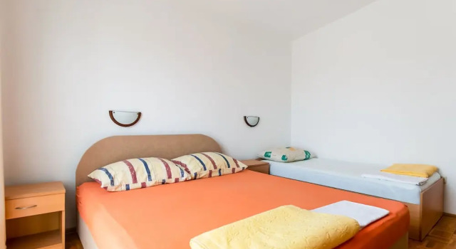 Lovely Apartment in Krneza Near Seabeach