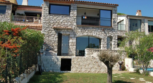 Luxury Apartment near Sea in La Turbie, Забронировать Апартаменты/квартира Ла-Тюрби Монако и окрестности, рядом с Альпийский трофей