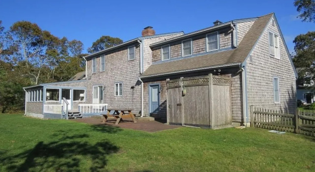 35 John Street - Four Bedroom House, Забронировать Отель Отели Полуострова Кейп-Код 3 звезды, 3*