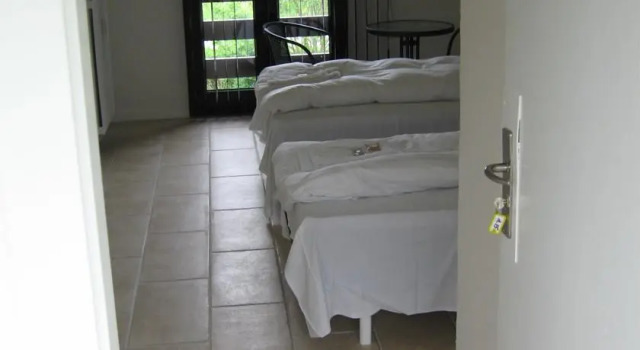 Hotel Drop-In