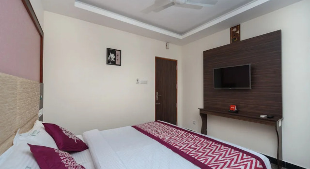 Номер Standard Famous Residency