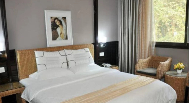 Guilin Lipu Fengyu Yanshan Resort, Забронировать Курортный отель Гуйлинь Гуанси-Чжуанский автономный район