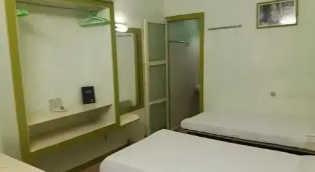Johny's Beach Hotel