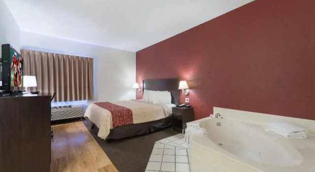 Номер Standard Red Roof Inn St Louis - Troy, IL