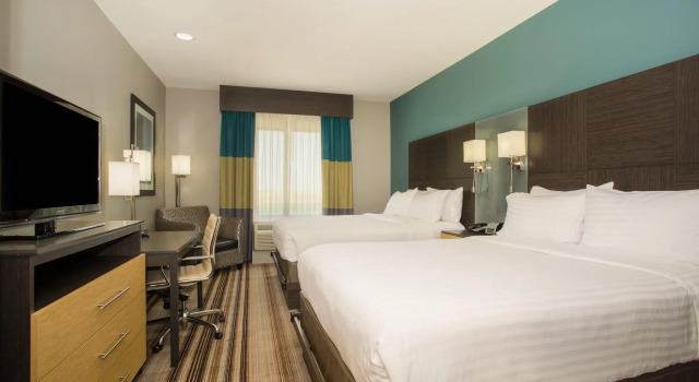 Четырёхместный номер Standard Holiday Inn Express & Suites Amarillo West by IHG