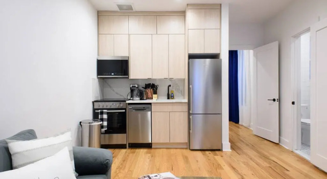 388-1 New 2BR WD Prime Park Slope Step 2 Subway