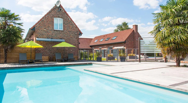 Gîtes de la Vesée, Rezerwuj Hotel La Chapelle dʼArmentières Pikardia