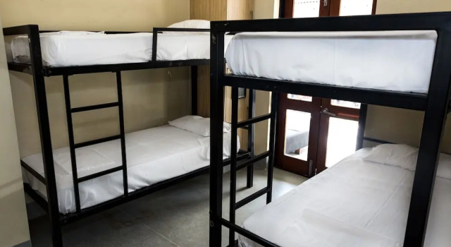 Кровать в общем номере (женский номер) Coolangatta Sands Hostel