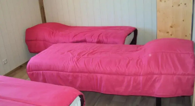 Camping de la Maye, Rezerwuj Pole kempingowe  